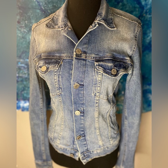 Jean jacket - Picture 7 of 13
